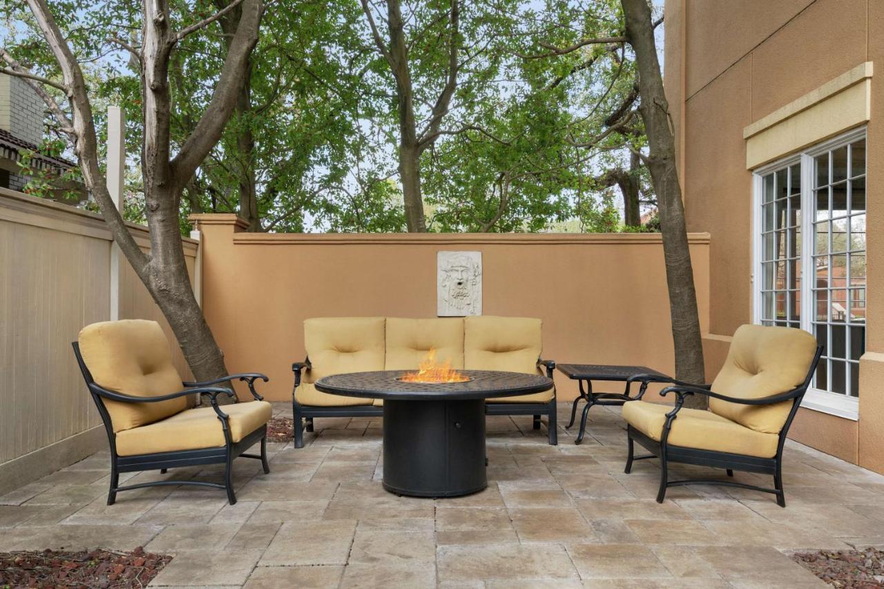 Hampton Inn New Orleans/St.Charles Ave Екстер'єр фото