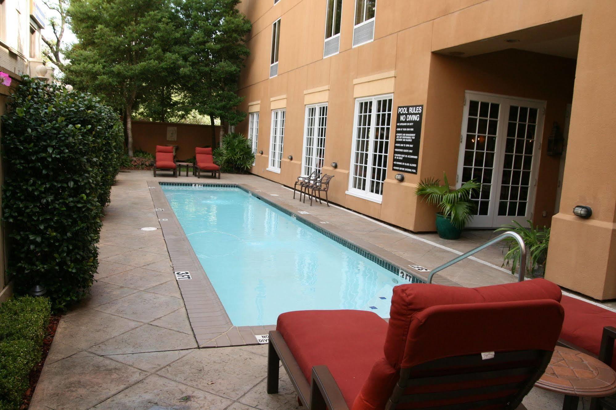 Hampton Inn New Orleans/St.Charles Ave Екстер'єр фото